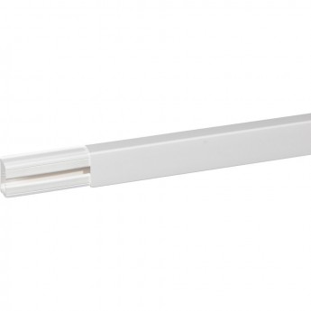 Мини-плинтус LEGRAND DLPlus 40x20 1 секция длина 2,10 м белый