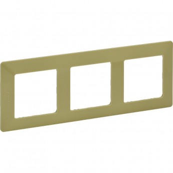 Рамка LEGRAND Valena LIFE "Лайм", 3-постовая универсальная, зеленая
